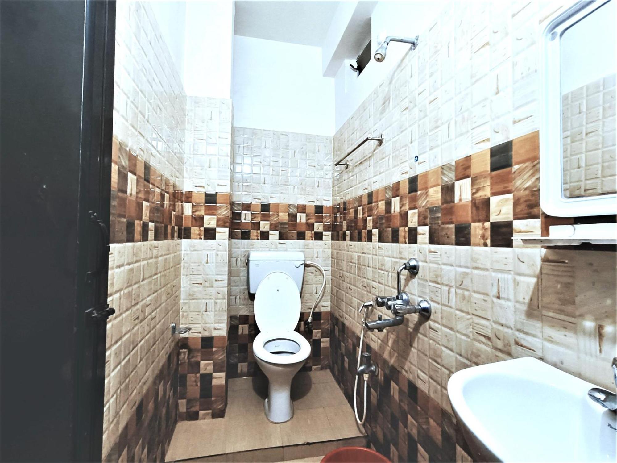 Goroomgo Krishna Residency Puri Near Sea Beach - Spacious Room With Excellent Service Awarded - Best Seller Exteriör bild